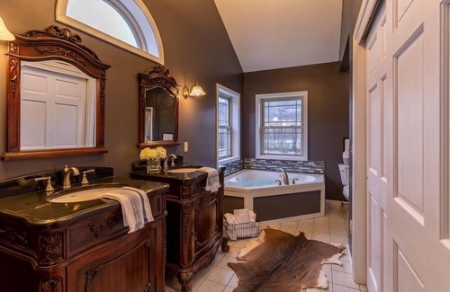 Oneida Cabina | Lodge, fishing, trails, celebrations,anniversaries, corporate parties, birthdays