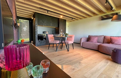 Ny Casa | Romantic Holiday Home With Shared Pool