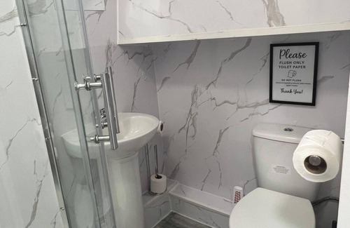 Liverpool City Centre Casa | Lodge - Sleeps 10 & Free Parking
