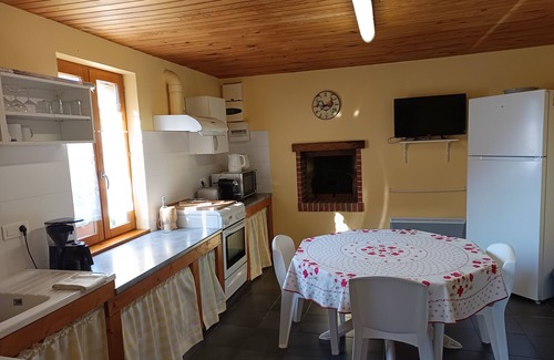 Commenailles Casa | Lodging of the Réchassière, Jura. Ideal with family or friends!