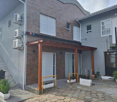 Costeira do Pirajubae Casa | Loft Aconchegante Apartamento Floripa 12 - Wi-fi 600Mb