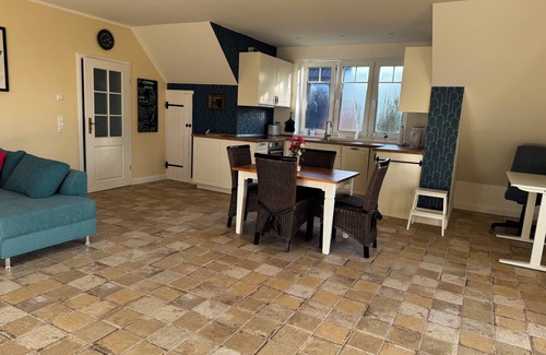 Nordholz Apartamento | Loft apartment directly behind the dyke in the middle of nature with a large roof terrace