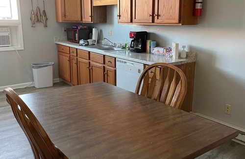 Clifton Apartamento | Loft apartment with view of Main Street & TN River at Clifton!