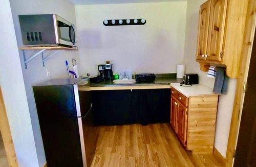 Moscow Cabina | Loft Cabin #4 near beautiful Cedar River.