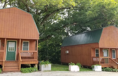 Moscow Cabina | Loft Cabin #4 near beautiful Cedar River.