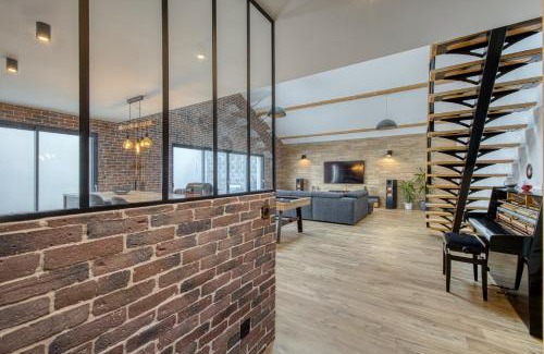 Roanne Villa | Loft Design Architecte