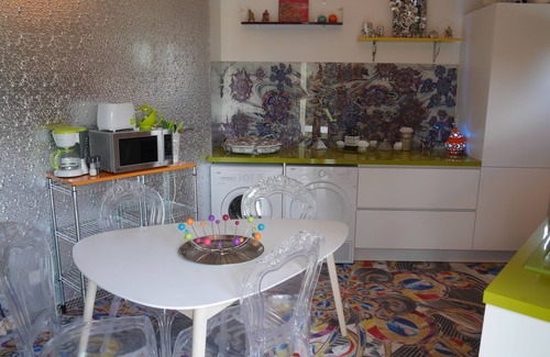 Fondettes Cama Y Desayuno | Excepción excepcional de loft, cerca de Tours, troglodita, artístico y tranquilo.