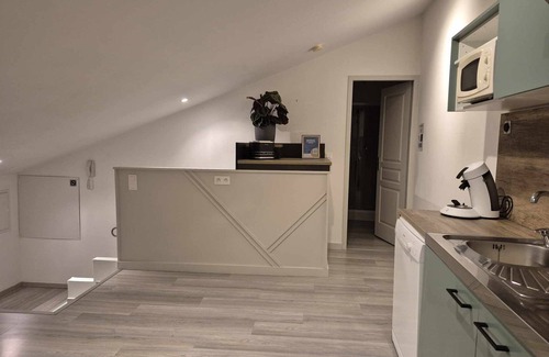 Saint-Paul-Trois-Chateaux Apartamento | Apartamento-Baño privado con bañera-Vista a la Ciudad-Type Loft