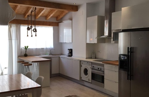 La Petxina Casa | LOFT en zona La Petxina cerca del centro muy bien ubicado.