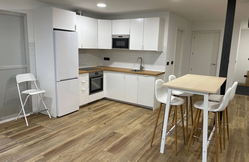 Galapagar Apartamento | Loft in Torrelodones, 25km. from Madrid Centre. Public transport at 5min walk.