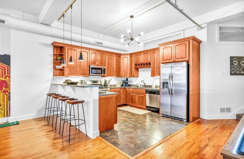 Gateway District Apartamento | Lofts on E4th | Walk to Sports | 2Kings + Sleeps 8
