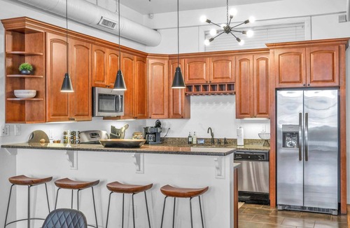 Gateway District Apartamento | Lofts on E4th | Walk to Sports | 2Kings + Sleeps 8