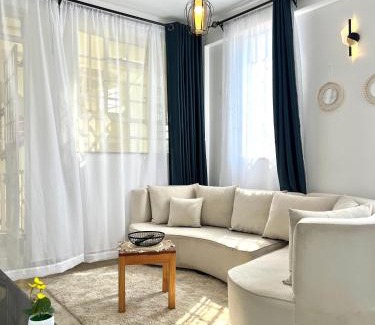 Kisumu Apartamento | Lofty 1br Milimani with AC