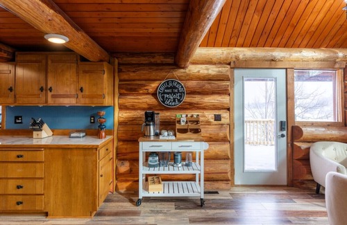 Pelican Rapids Cabina | Log Cabin at Moonlight Bay