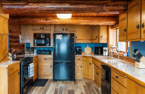 Pelican Rapids Cabina | Log Cabin at Moonlight Bay