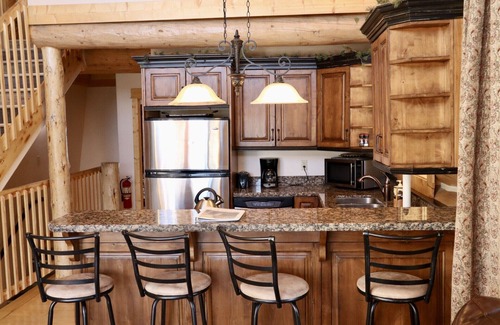 Pinedale Cabina | Cabañas de madera de lujo en White Pine Ski Area, Pinedale. En las montañas de Wind River