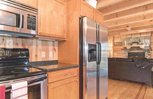 Saugatuck Cabina | Belleza interior y exterior!