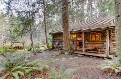 Greenbank Cabina | Cabaña de madera en 25 acres con encanto rústico y confort moderno.