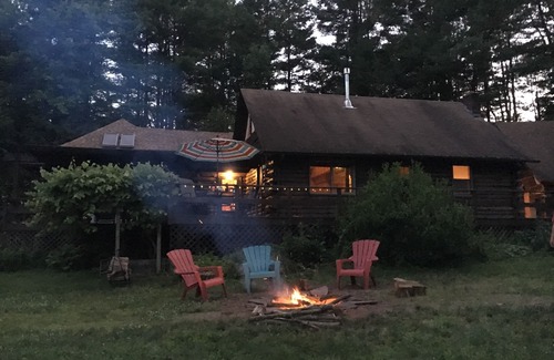 Cochecton Cabina | ** Log Cabin * Bañera de hidromasaje * Sauna * Estanque privado * 23 acres * 4. 6mi a Bethel Woods *