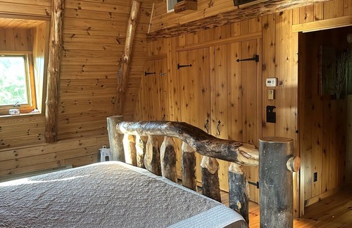 Roxbury Casa | Log Home in Catskill NY.