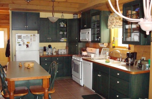 Woodsville Cabina | Regístrese en el entorno forestal, con Lake Privileges @ Mountain Lakes Community