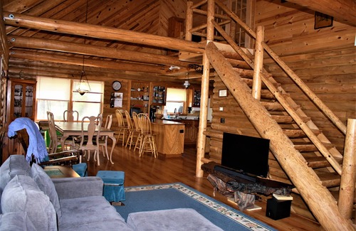 Hadley Casa | Casa De Registro Con 172 Pies Del Frente Del Lago Y Del Muelle / Saratoga Está A 20 Millas