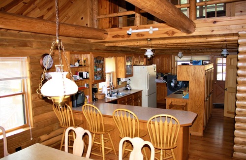 Hadley Casa | Casa De Registro Con 172 Pies Del Frente Del Lago Y Del Muelle / Saratoga Está A 20 Millas