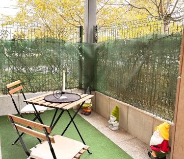 Poteries Apartamento | Logement 2 pièces cosy avec parking privé