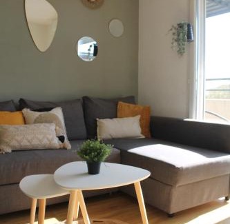 Cournonsec Apartamento | Logement lumineux près de la mer et de la ville