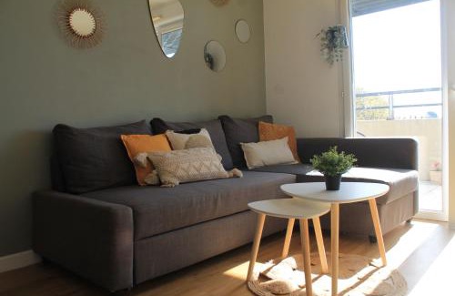 Cournonsec Apartamento | Logement lumineux près de la mer et de la ville