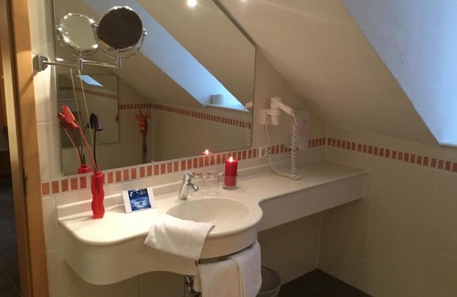 Luxembourg Ardennes Casa | LOGIS DES CHEVALIERS & ROCK SPA WELLNESS Esch sur Sure