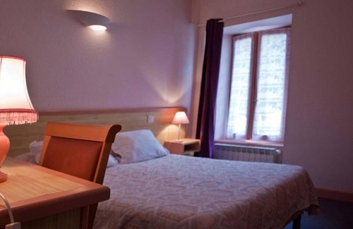Saint-Martin-sous-Vigouroux Hotel | Logis Hotel de la Poste