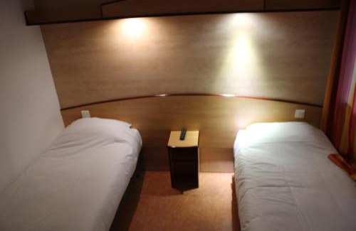 Saint Tronquet Business Park Hotel | Logis Hôtel Acotel Avignon Nord