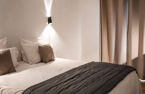 Arles-sur-Tech Hotel | Logis Hôtel Restaurant Les Glycines