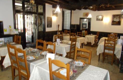 Tournon-sur-Rhone Hotel | Logis Hotel Restaurant La Chaumière