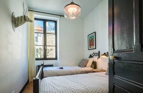 Biarritz Apartamento | LONDON AVENUE KEYWEEK apartment Biarritz center with balcony and parking