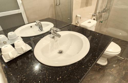 Hon Gai Hotel | London Hotel