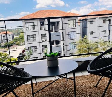 Lone Hill Apartamento | Lonehill Luxury Apartment