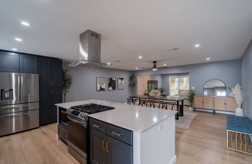 Parker Lane Casa | Lonestar - 4/2.5 newly renovated house with huge backyard and office