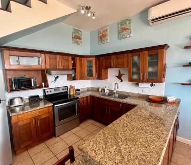 Playa Hermosa Villa | LoneStar Tico