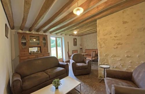 Saint-Martin-des-Pezerits Casa | Longère indépendante au calme avec jardin et cheminée, WIFI - FR-1-497-216