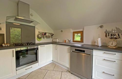 Saint-Martin-des-Pezerits Casa | Longère indépendante au calme avec jardin et cheminée, WIFI - FR-1-497-216
