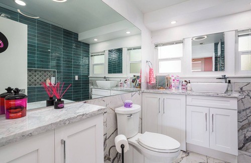 Belmont Heights Casa | Long Beach Barbie House