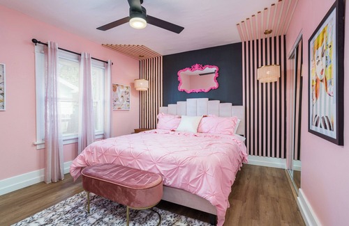 Belmont Heights Casa | Long Beach Barbie House