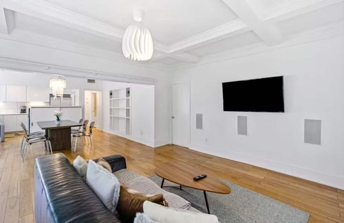 Alamitos Beach Condominio | Long Beach Condo Home -Minutes Walk To The Beach