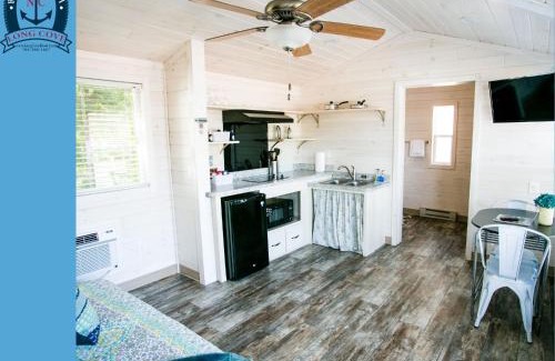 Steele Creek Complejo | Long Cove Resort and Marina