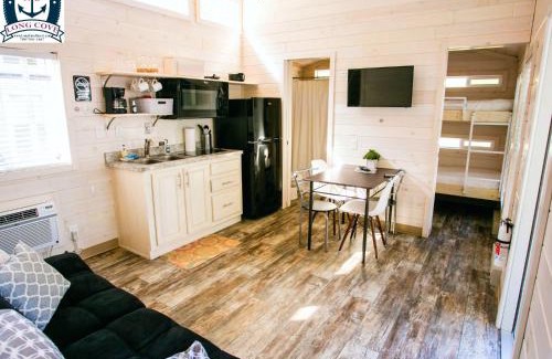 Steele Creek Complejo | Long Cove Resort and Marina