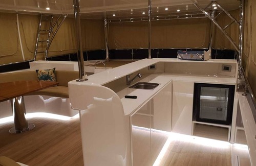 Rhodes Town Alquiler De Eote | LONG ISLAND RHODES LUXURY & COMFORT YACHT !