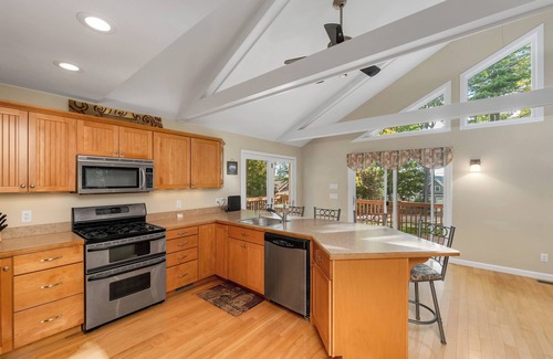 Moultonborough Casa | Long Island Winnipesaukee Home For 6 Short Drive From Long Island Beach