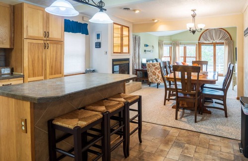 Harrison Cabaña | Long Lake Livin' - 3BR Cottage - Private Beach